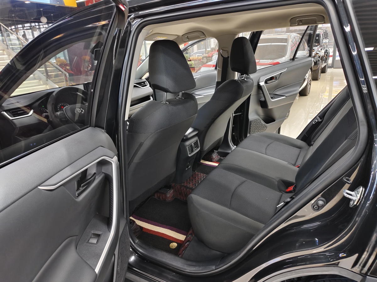 2021年6月丰田 RAV4  2018款 荣放 2.0L CVT两驱都市版