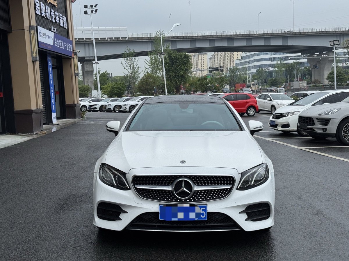 奔馳 奔馳E級  2019款 E 200 4MATIC 轎跑車圖片