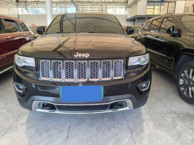 2013年12月 Jeep 大切諾基(進(jìn)口) 3.0L 舒享導(dǎo)航版圖片