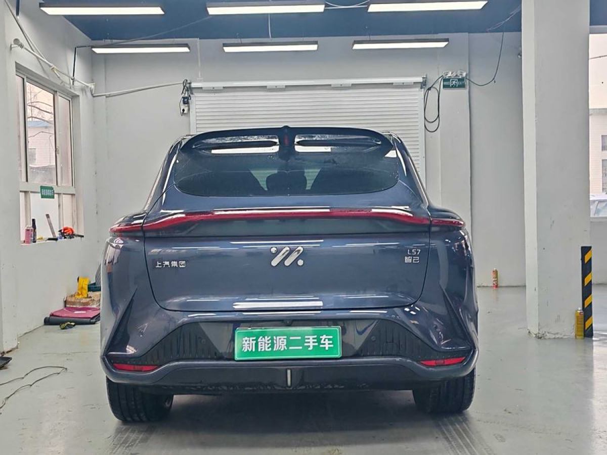 智己 智己LS7  2023款 100kWh Lux后驅(qū)版圖片