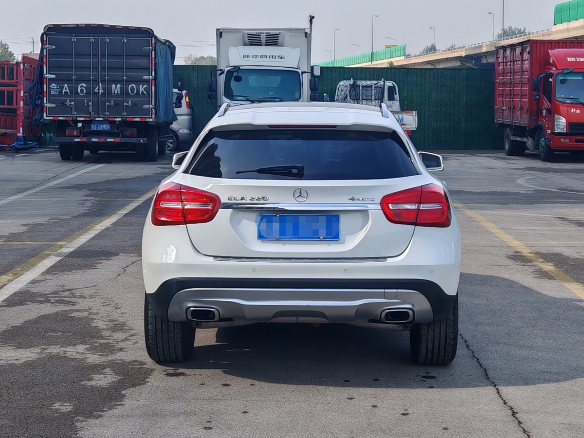 奔馳 奔馳GLA  2016款 GLA 220 4MATIC 時尚型圖片