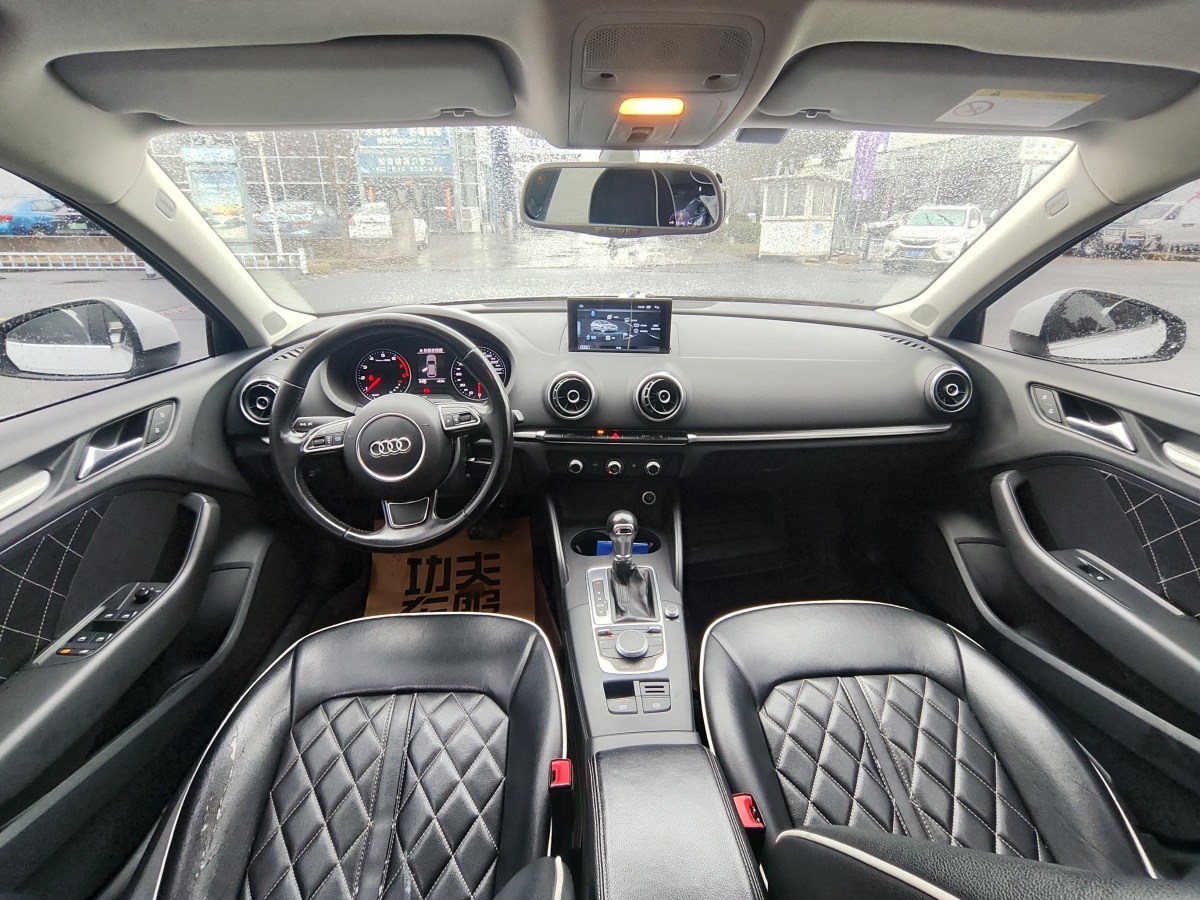 奧迪 奧迪A3  2015款 Sportback 35 TFSI 百萬(wàn)紀(jì)念智領(lǐng)型圖片