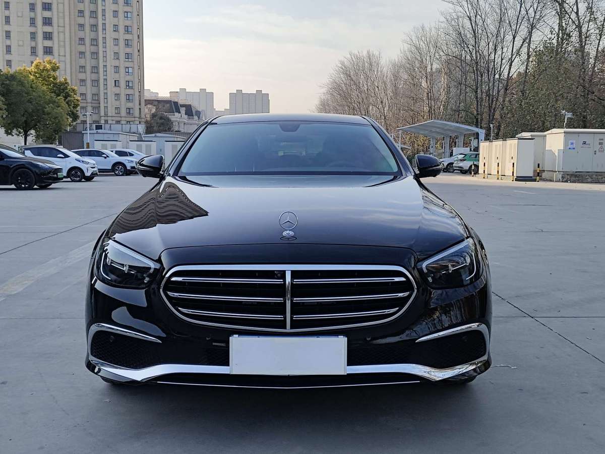 奔馳 奔馳E級(jí)  2023款 E 300 L 豪華型圖片