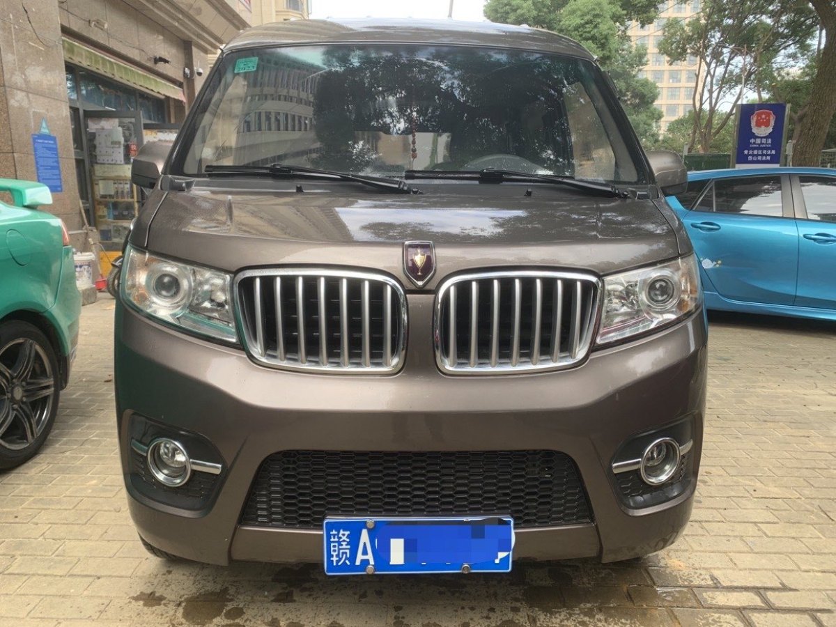 金杯 小海獅X30  2021款 1.5L標(biāo)準(zhǔn)型中央空調(diào)EPS版客車(chē)國(guó)VI SWC15M圖片