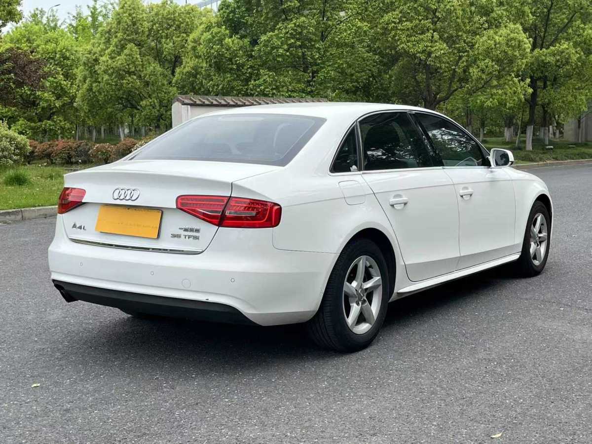 奧迪 奧迪A4L  2015款 35 TFSI 自動標準型圖片