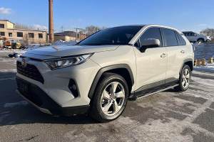 RAV4榮放 豐田 2.0L CVT四驅風尚PLUS版