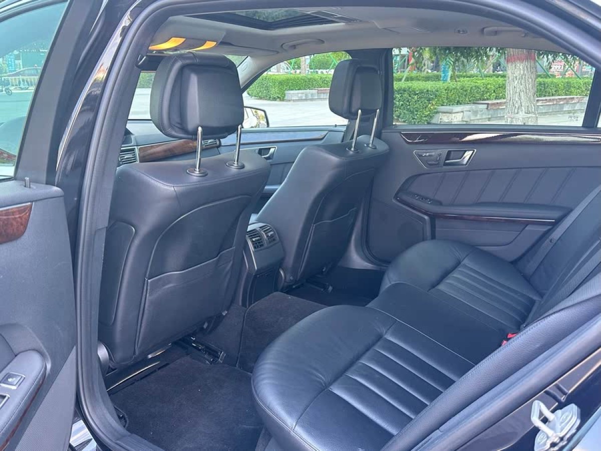 奔馳 奔馳E級(jí)  2012款 E 300 L 優(yōu)雅型圖片