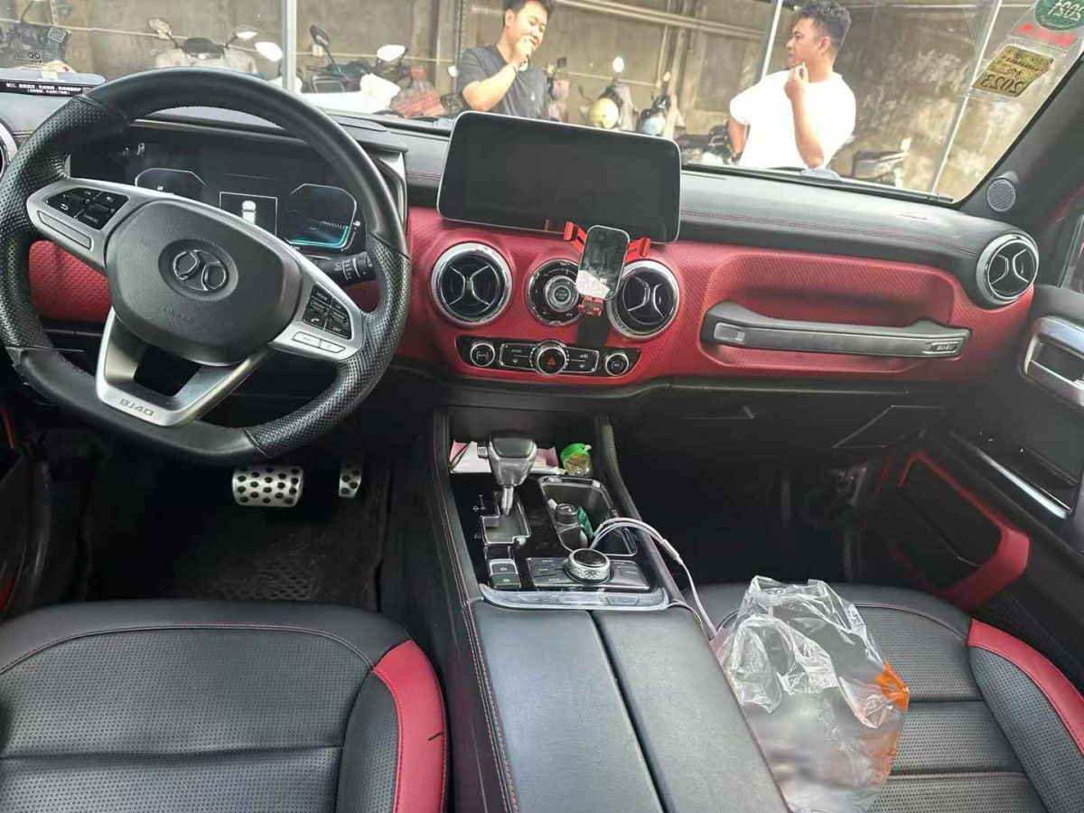 北京 BJ40  2019款 40L 2.3T 自動(dòng)四驅(qū)越野版圖片