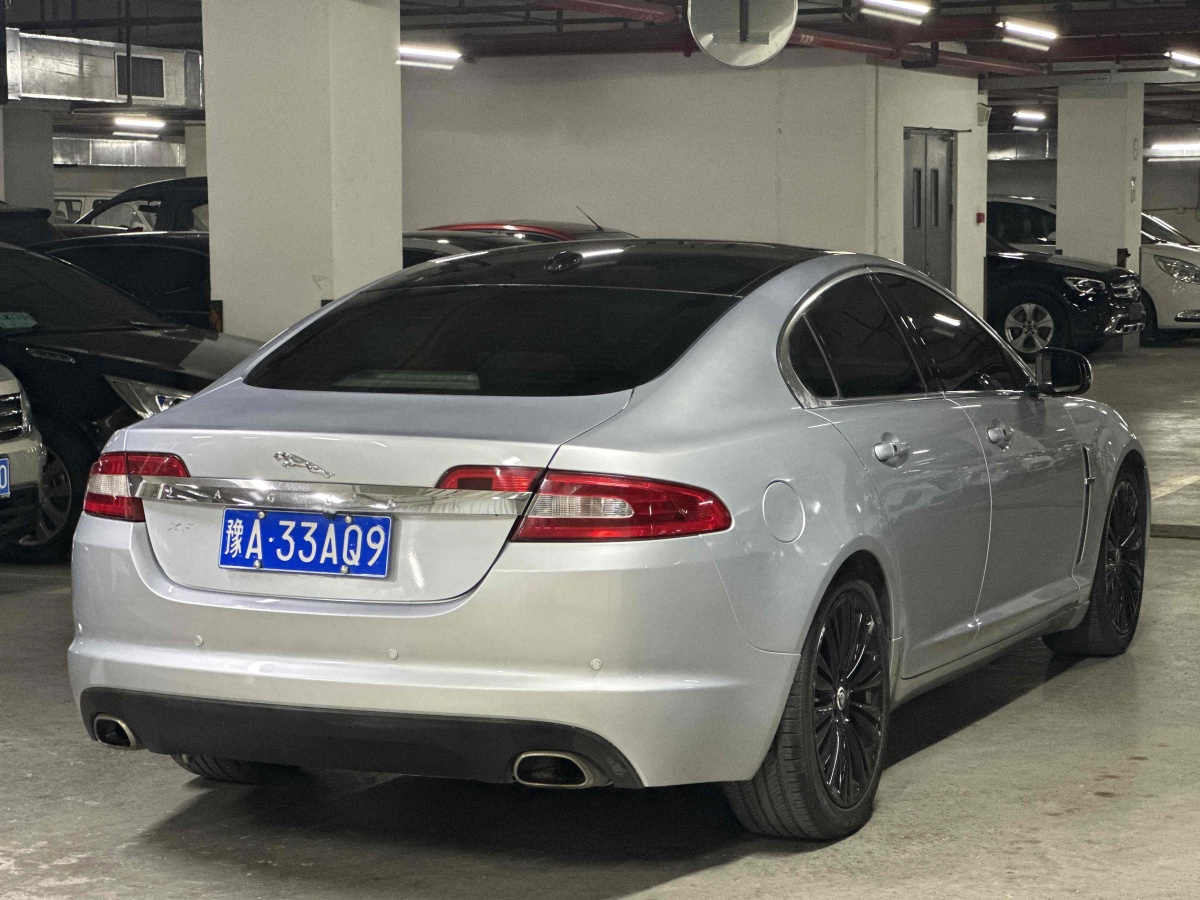 捷豹 XF  2012款 XF 3.0L V6風(fēng)華版圖片