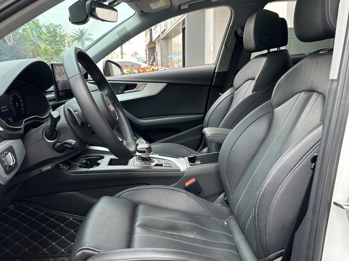 奧迪 奧迪A4L  2020款 40 TFSI quattro 豪華動感型圖片