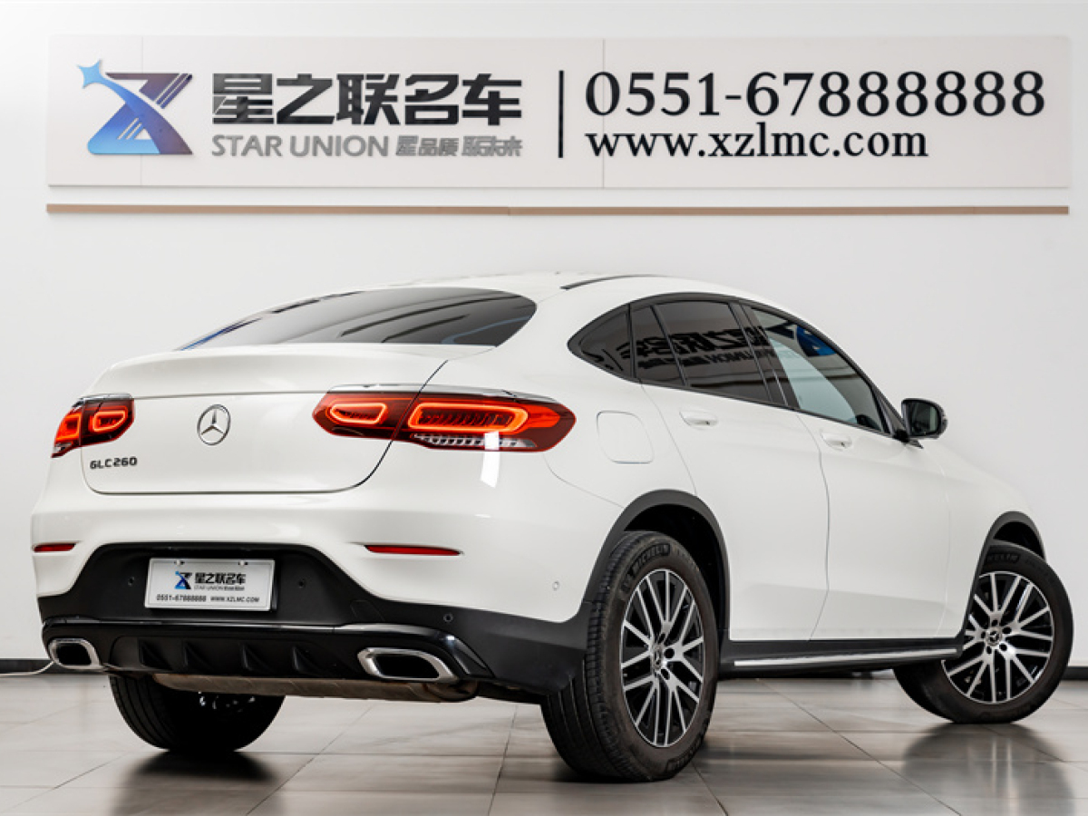 奔馳 奔馳GLC  2023款 GLC 260 4MATIC 轎跑SUV圖片