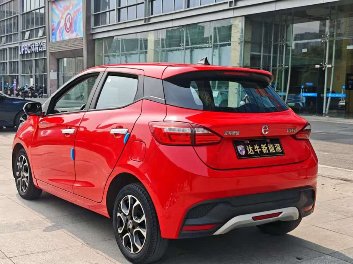 江鈴新能源 易至EV3  2022款 小雷達(dá)悅跑型圖片