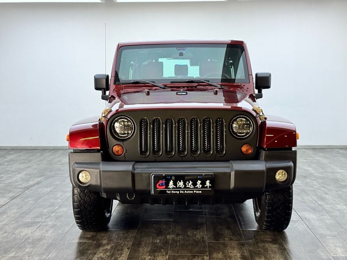 Jeep 牧馬人  2010款 3.8L Sahara 四門(mén)版圖片