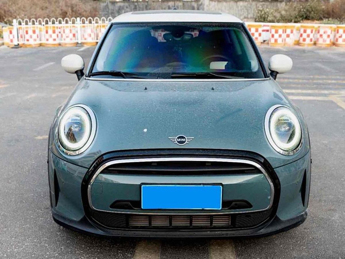 MINI MINI  2023款 改款 1.5T COOPER 藝術(shù)家圖片