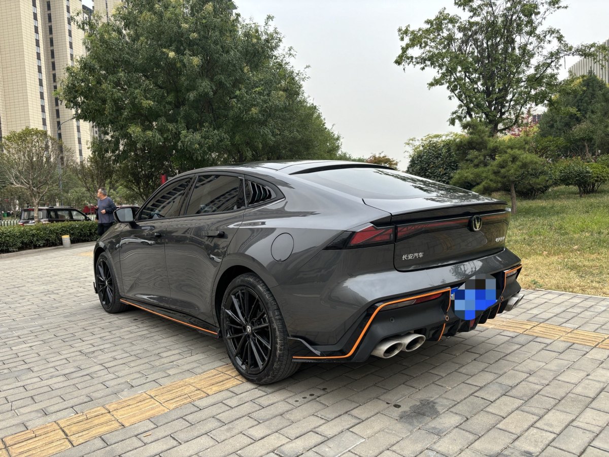 長(zhǎng)安 長(zhǎng)安UNI-V  2022款 1.5T 運(yùn)動(dòng)版圖片