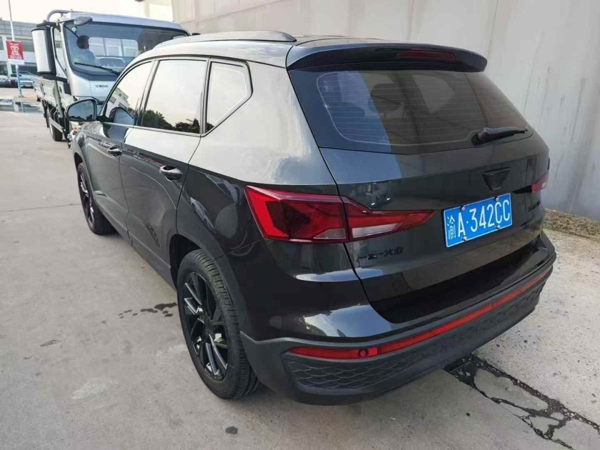 凱迪拉克 CT4  2022款 28T 原神聯(lián)名限量版圖片