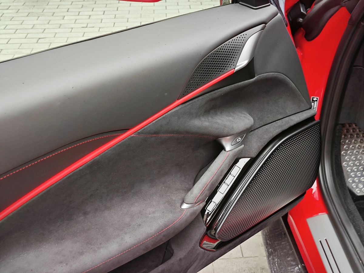 法拉利 Roma  2020款 3.9T V8圖片