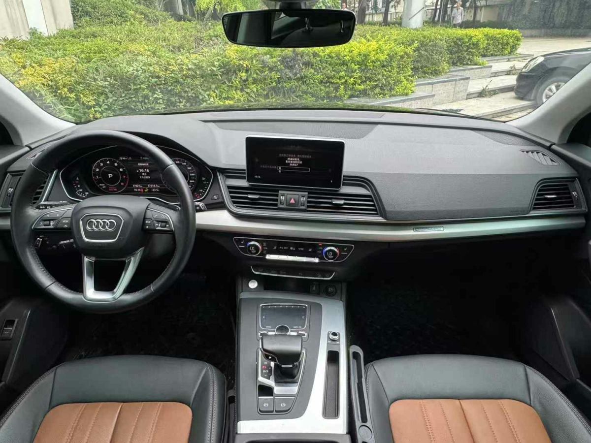 奧迪 奧迪Q3  2020款 35 TFSI 時(shí)尚動(dòng)感型圖片