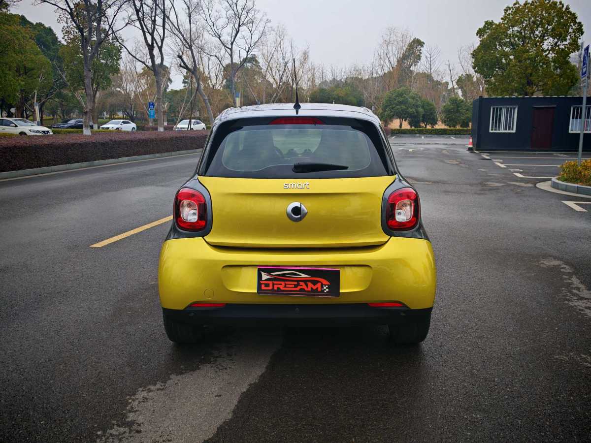 smart forfour  2018款 0.9T 66千瓦先鋒版圖片