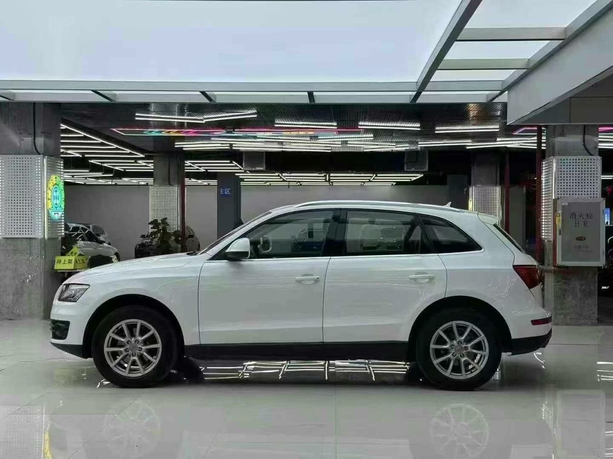 奧迪 奧迪Q5  2010款 Q5 2.0TSI 首發(fā)限量版運(yùn)動版圖片