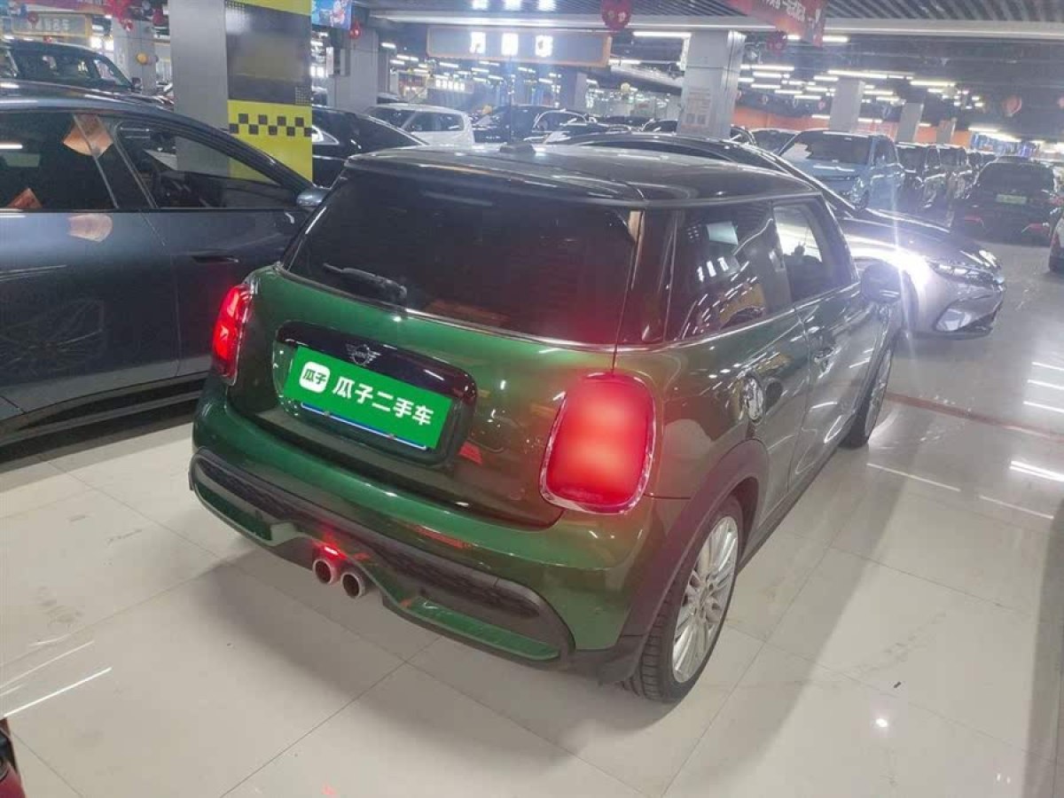 MINI MINI  2022款 改款 2.0T COOPER S 經(jīng)典派圖片