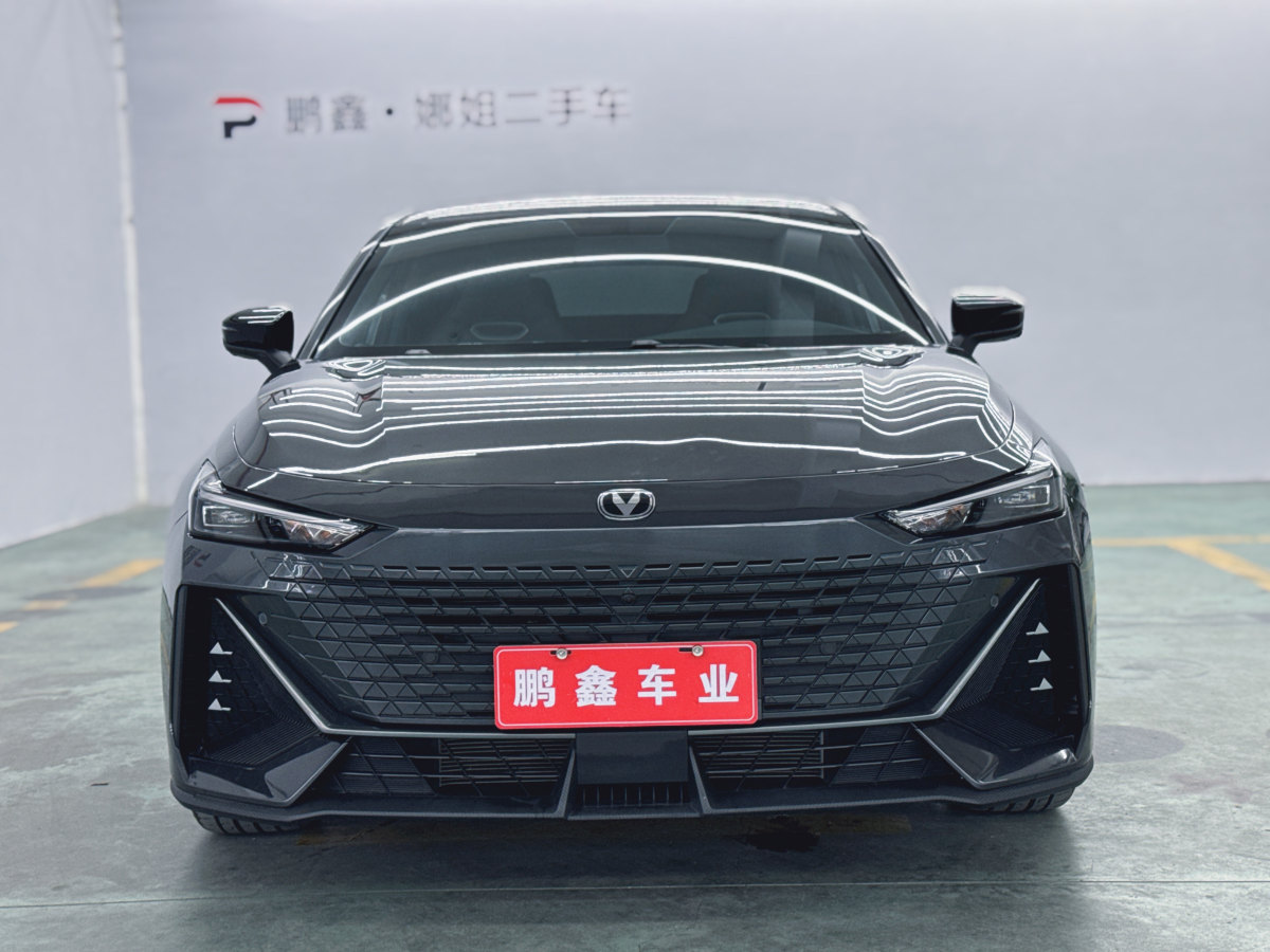 長安 長安UNI-V  2023款 1.5T 尊貴型圖片