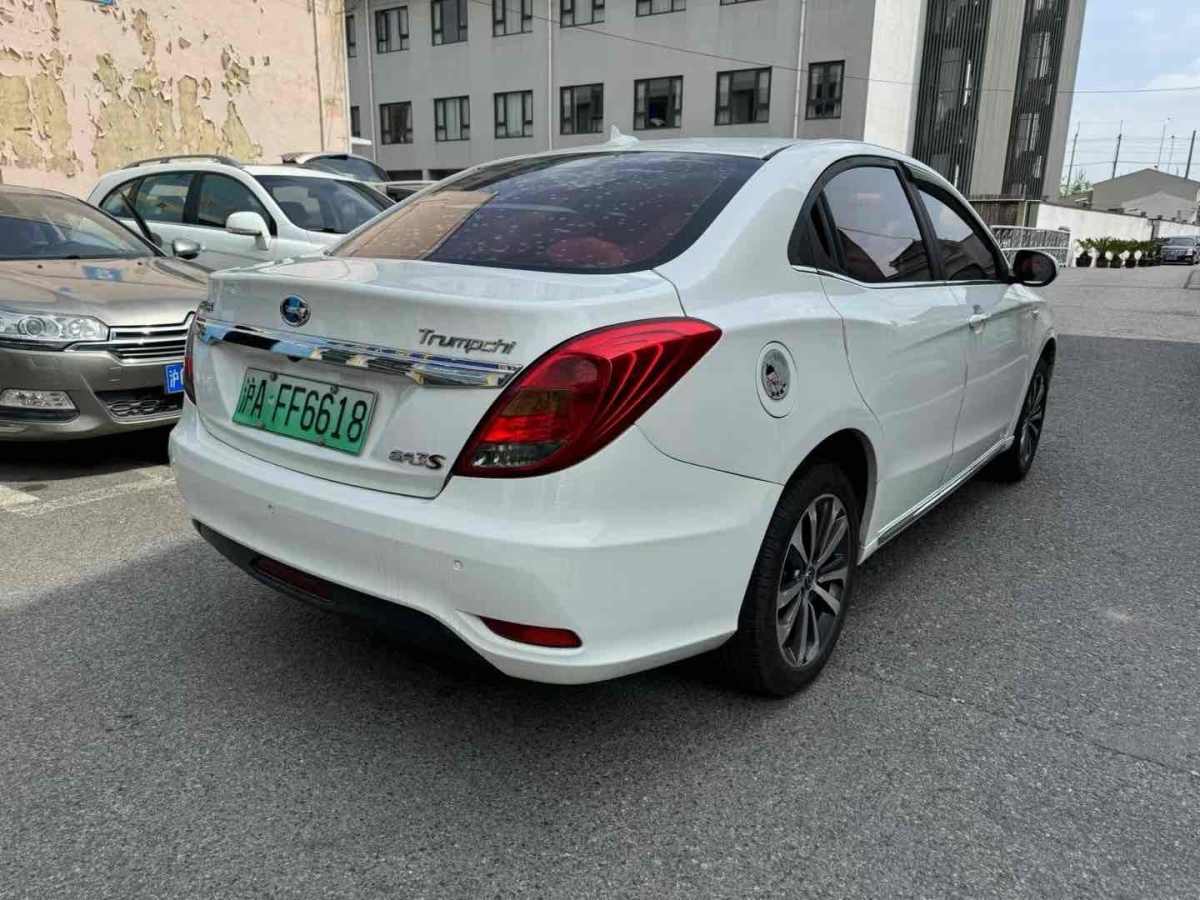 埃安 GA3S PHEV  2017款 1.5L 尊享版圖片