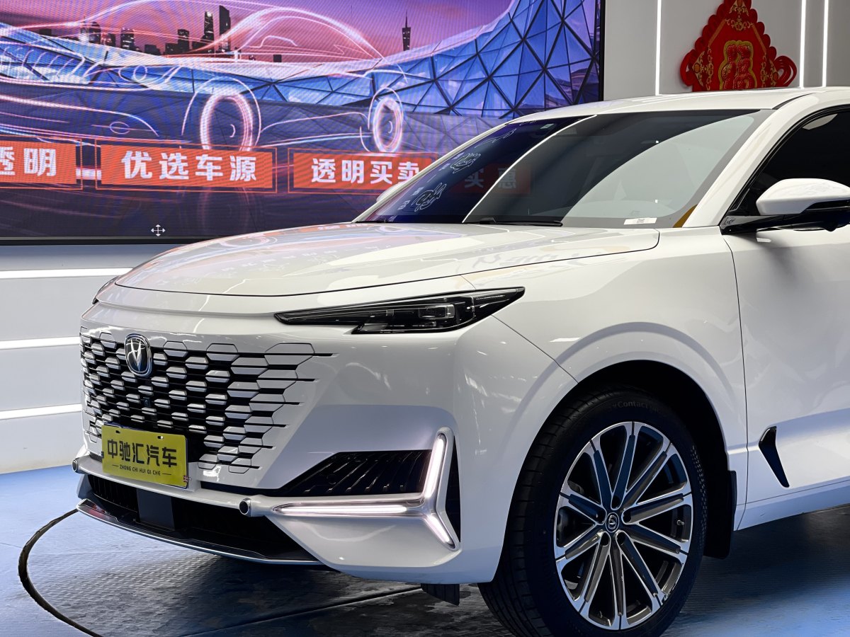 长安 长安UNI-K  2021款 2.0T 尊贵型图片