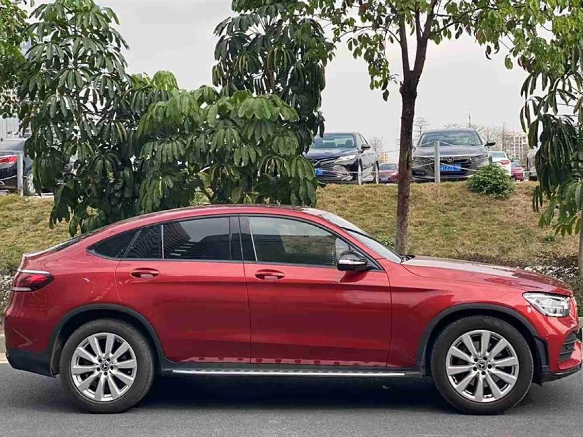 奔馳 奔馳GLC  2022款 改款 GLC 260 4MATIC 轎跑SUV圖片