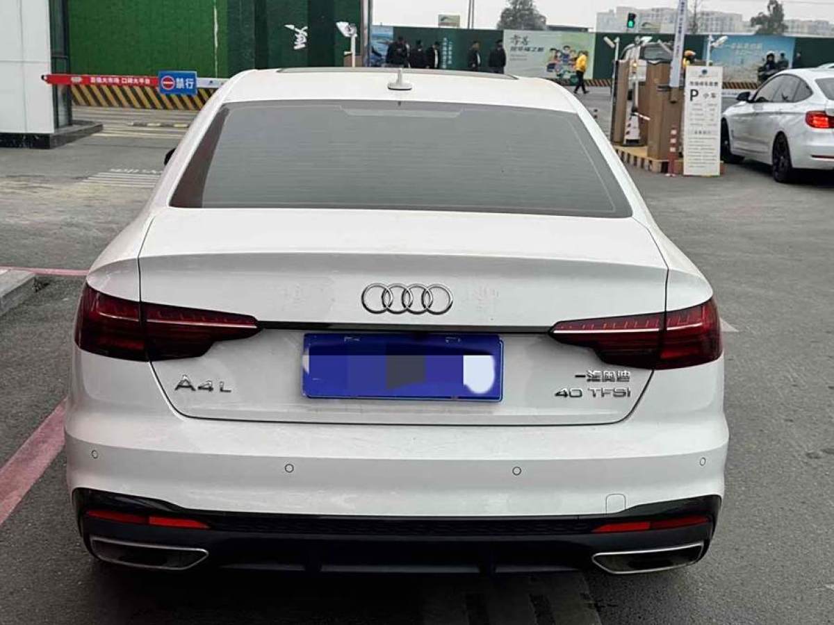 奧迪 奧迪A4L  2022款 40 TFSI 豪華動感型圖片