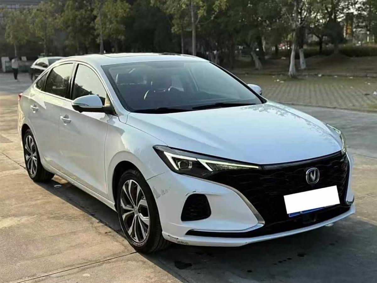 長(zhǎng)安 逸動(dòng)  2021款 PLUS 藍(lán)鯨NE 1.4T GDI DCT旗艦型圖片