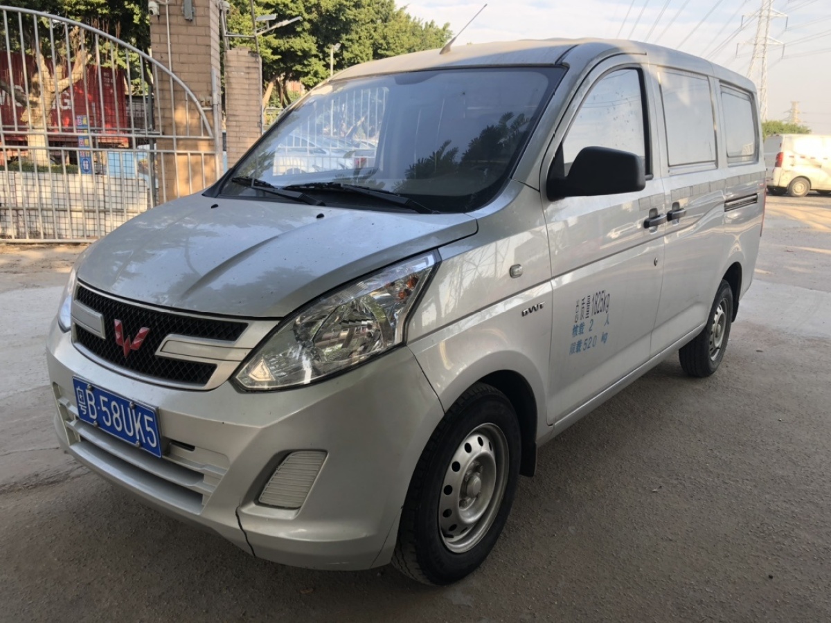 深圳2019年1月五菱五菱榮光v2019款15l廂式運輸車實用型手動擋