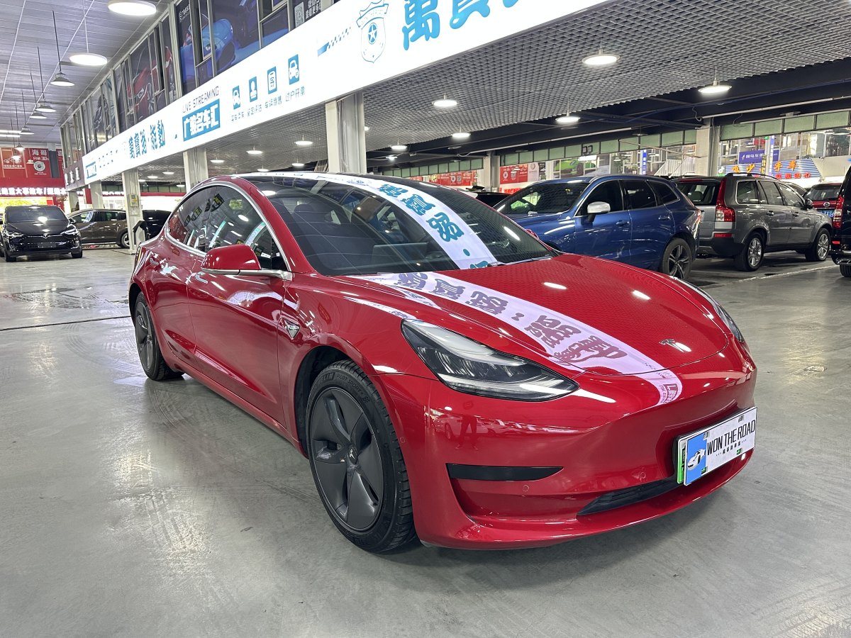 特斯拉 Model 3  2020款 改款 標(biāo)準(zhǔn)續(xù)航后驅(qū)升級(jí)版圖片