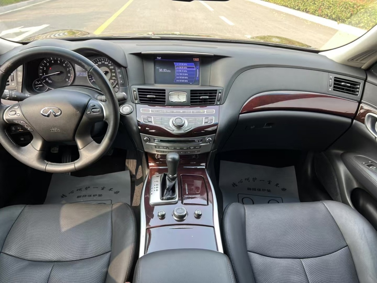 英菲尼迪 Q70  2013款 Q70L 2.5L 雅致版圖片