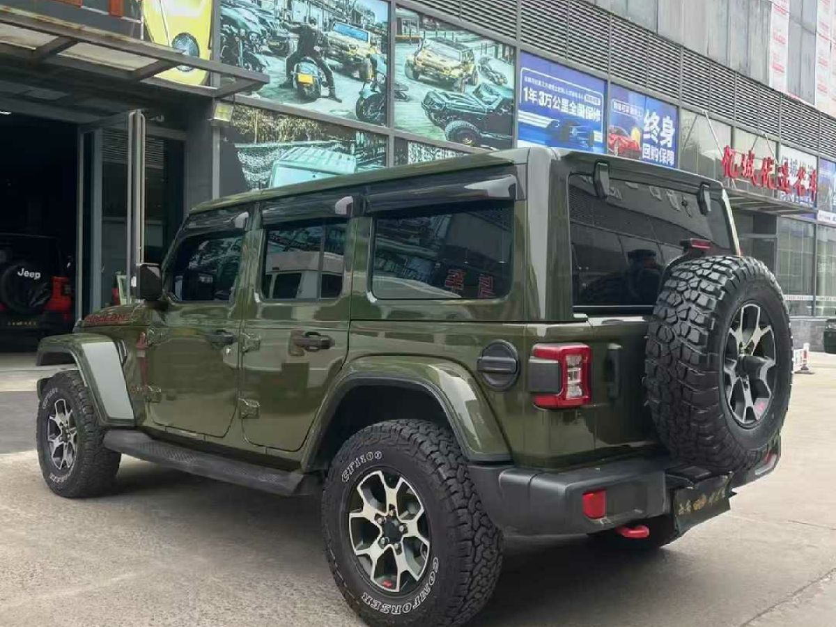 Jeep 牧馬人  2022款 2.0T 高地 阿拉斯加極光綠特別版圖片