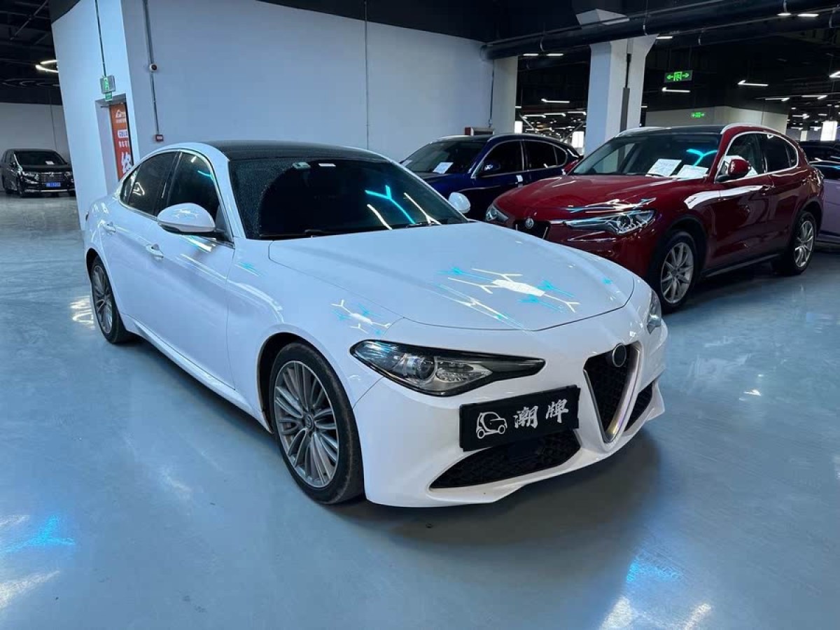 阿爾法·羅密歐 Giulia  2017款 2.0T 280HP 豪華版圖片