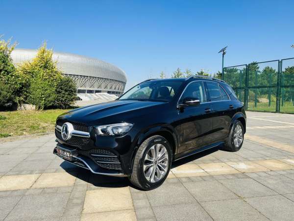 奔驰 奔驰GLE  2022款 GLE 350 4MATIC 豪华型