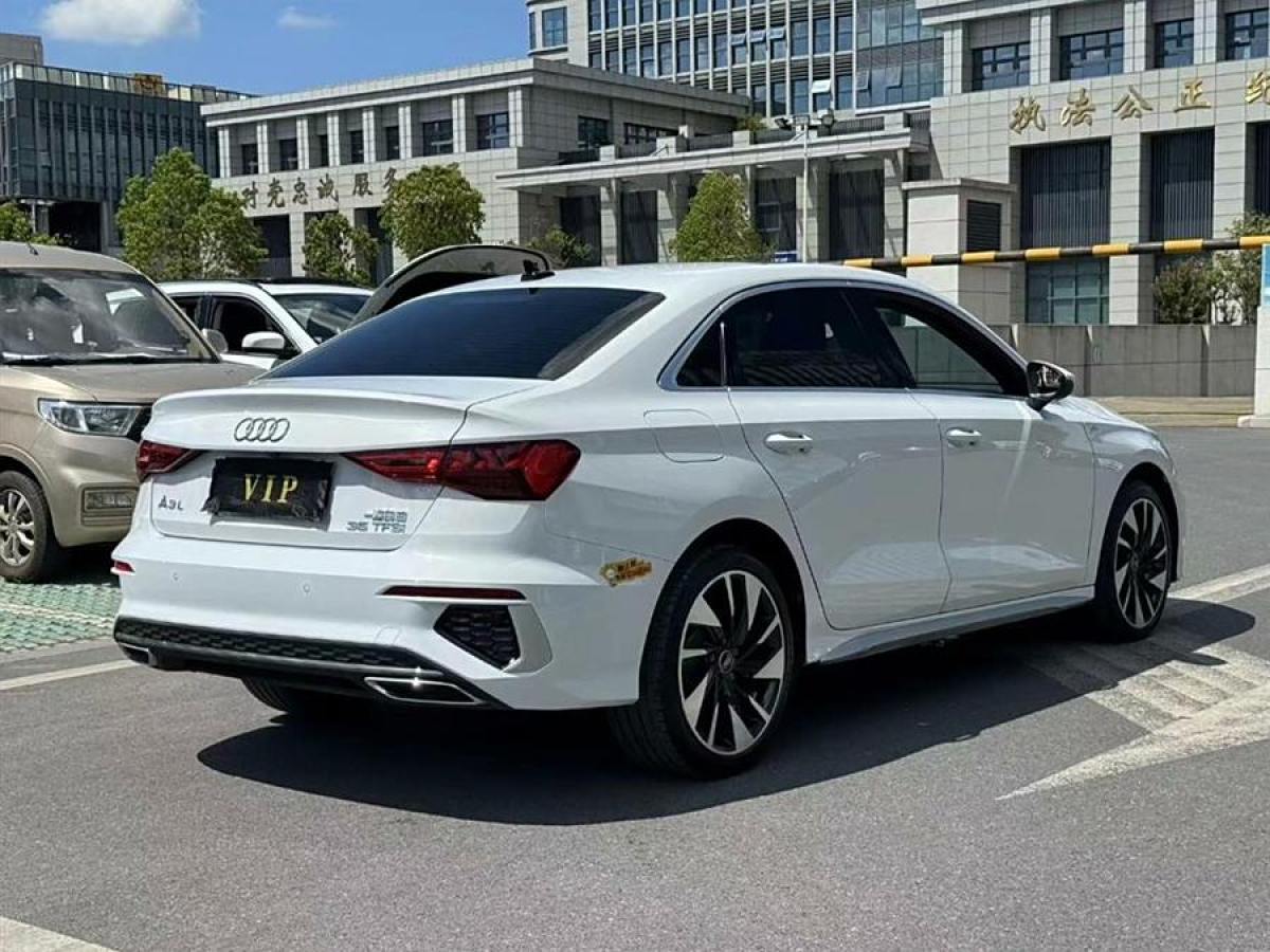 2022年8月奧迪 奧迪A3  2022款 A3L Limousine 35 TFSI 進取運動型