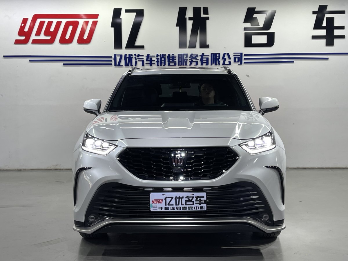 2024年9月豐田 皇冠陸放  2023款 2.5L HEV四驅(qū)豪華版