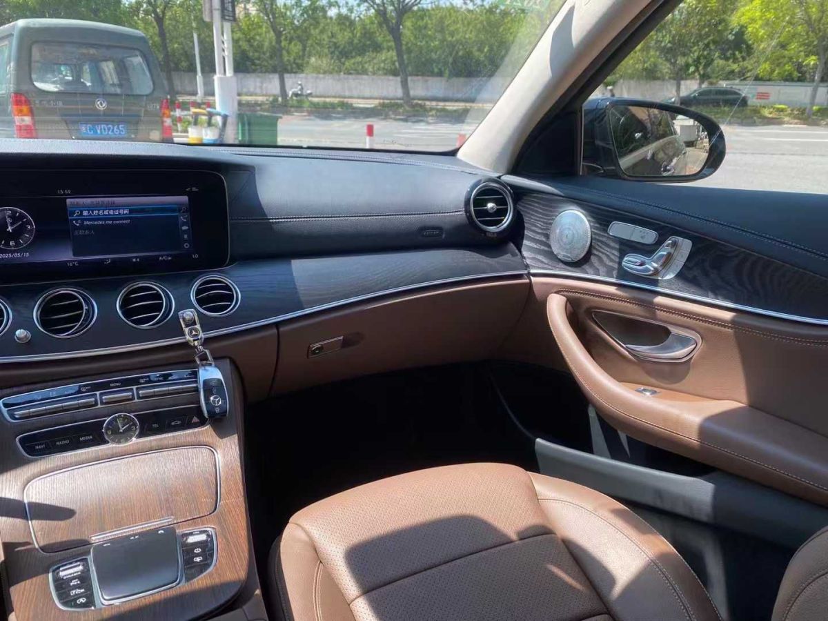 奔馳 奔馳E級(jí)  2017款 E 300 L 豪華型圖片