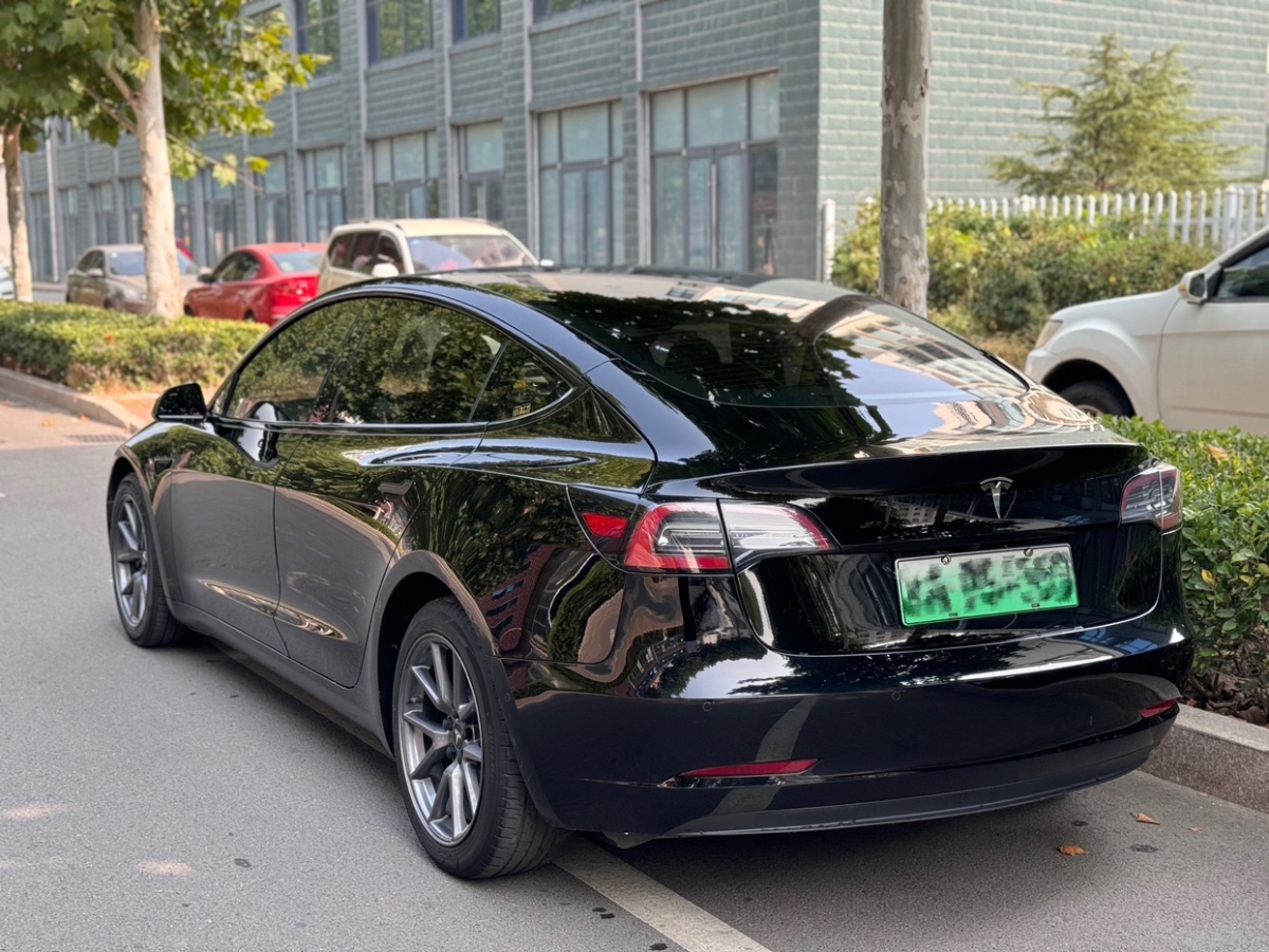 特斯拉 Model Y  2021款 標(biāo)準(zhǔn)續(xù)航后驅(qū)升級(jí)版圖片