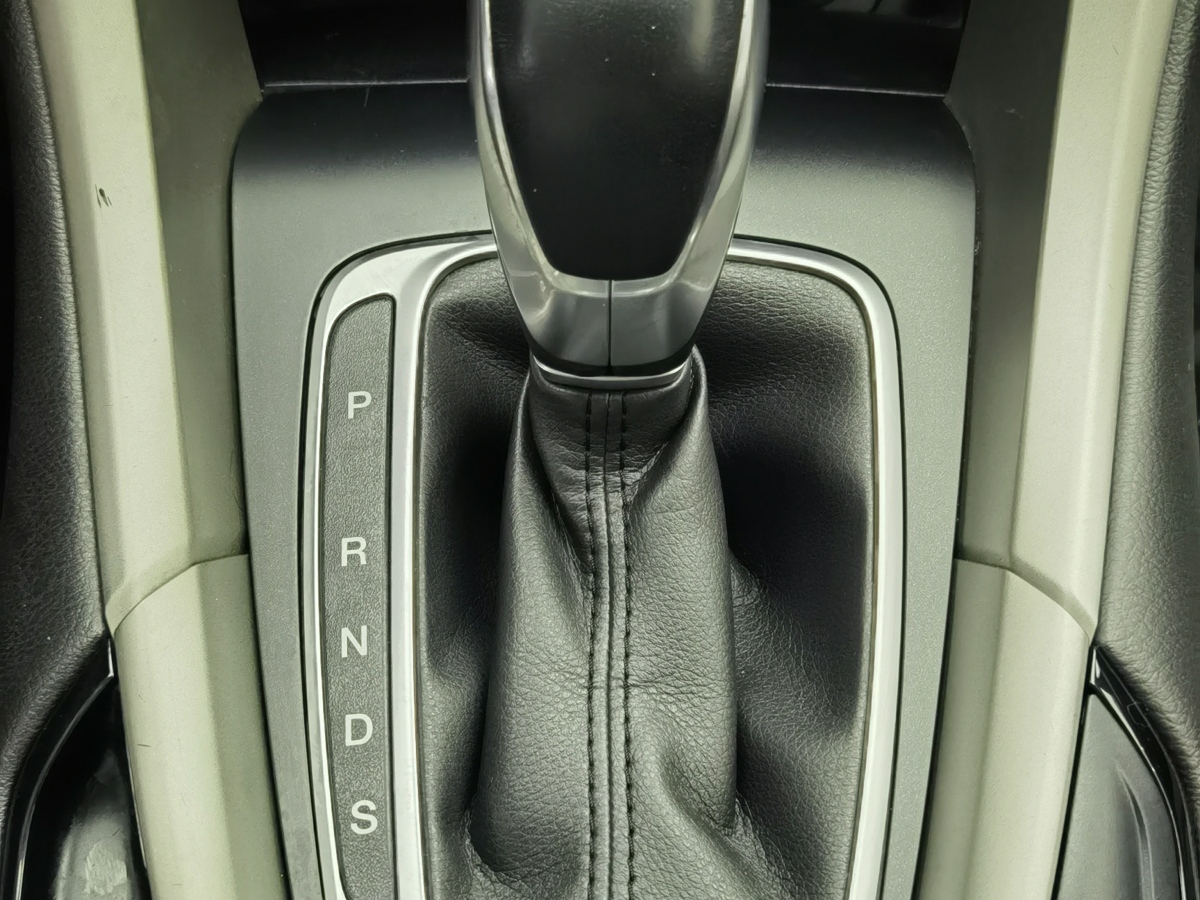 福特 蒙迪欧  2013款 2.0L GTDi200时尚型图片