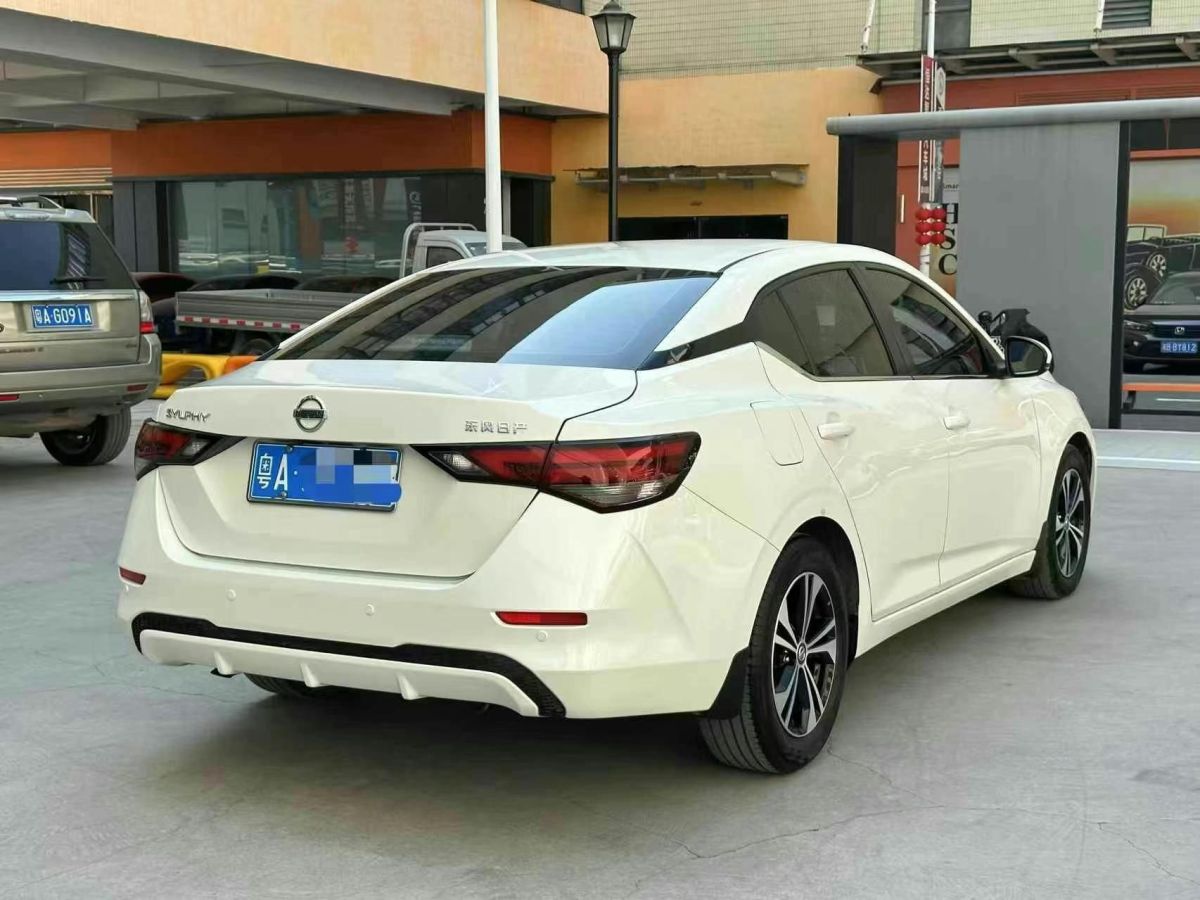 日產(chǎn) 軒逸  2021款 1.6L XL CVT暗夜版圖片