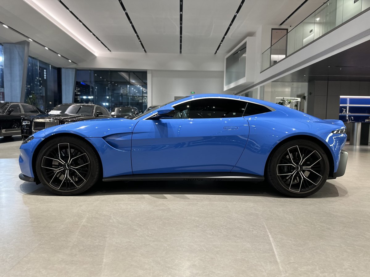 阿斯頓·馬丁 V8 Vantage  2022款 4.0T V8 Coupe圖片