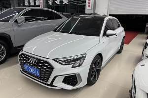 奧迪A3 奧迪 Sportback 35 TFSI RS套件燃速型