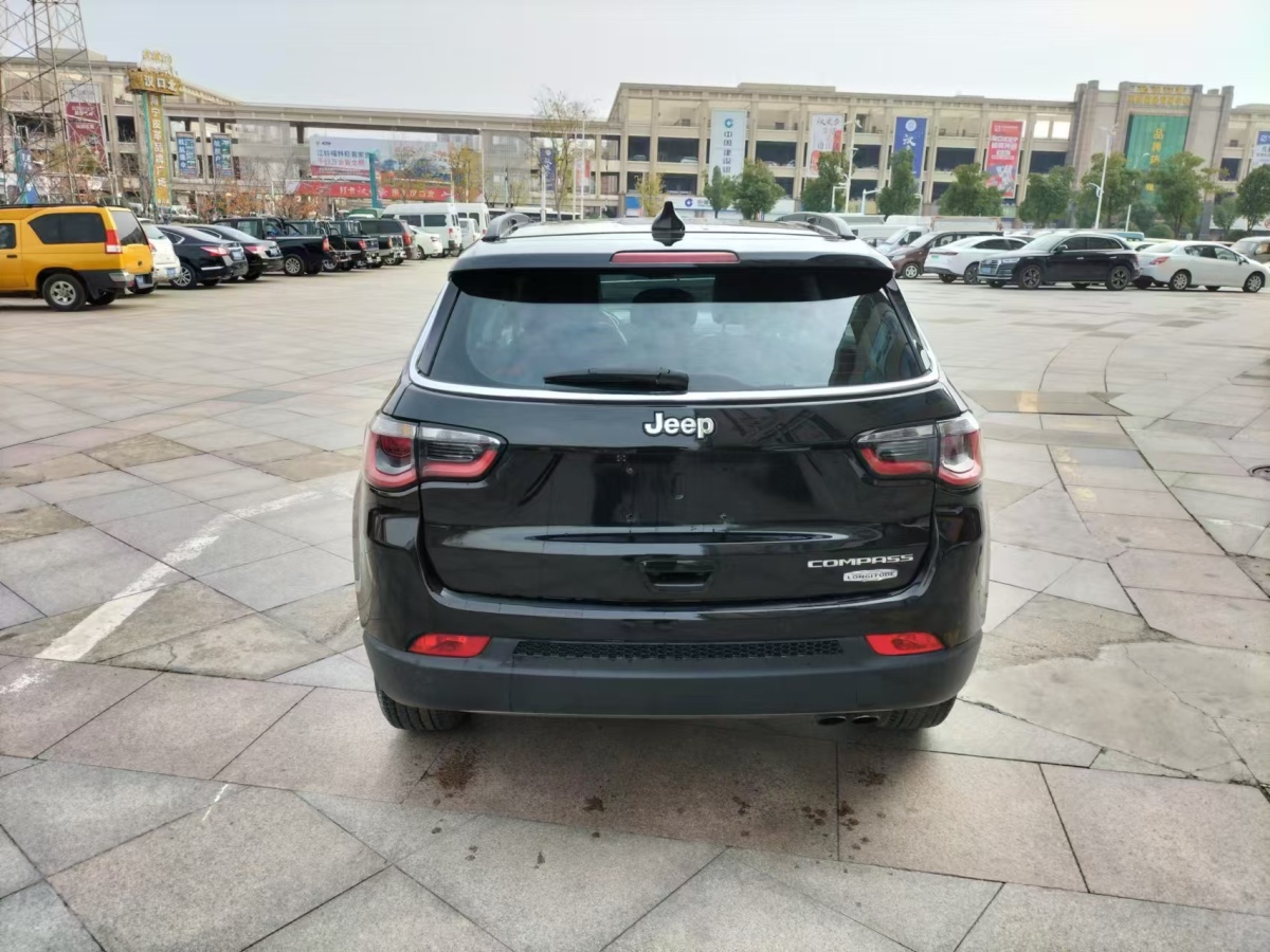 Jeep 指南者  2017款 200T 自動(dòng)舒享版圖片