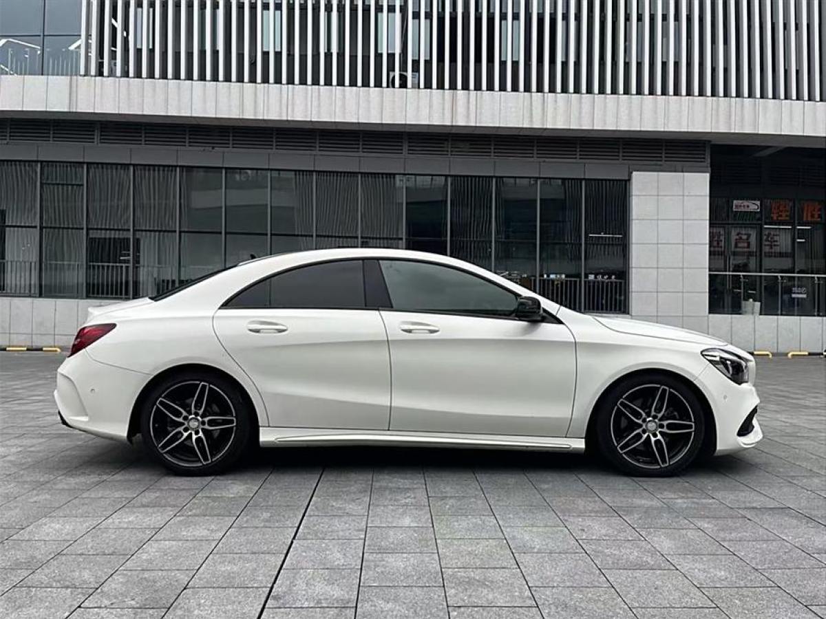 2016年12月奔馳 奔馳CLA級(jí)  2017款 改款 CLA 220 4MATIC