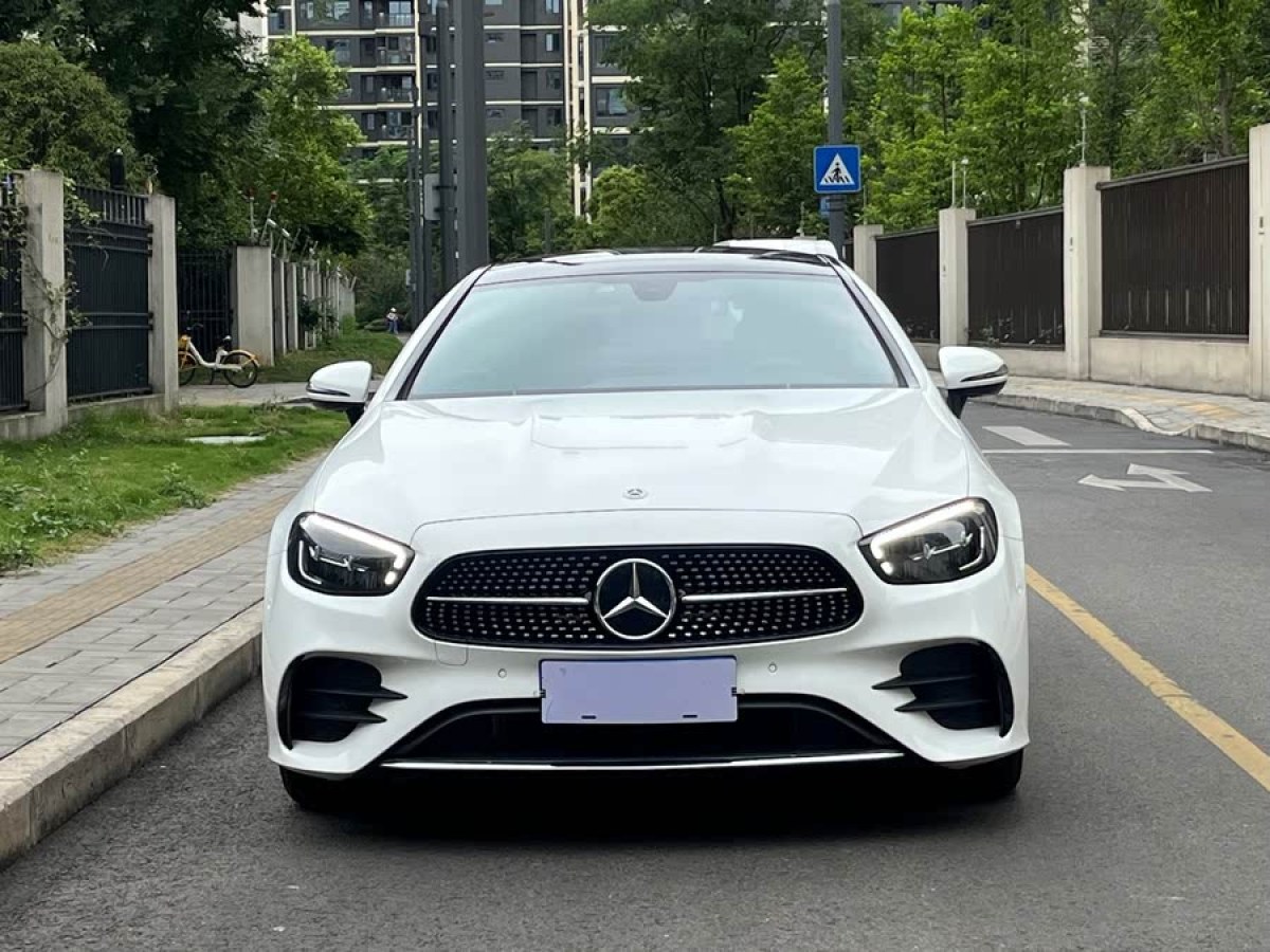 奔馳 奔馳E級  2023款 改款 E 260 轎跑車圖片