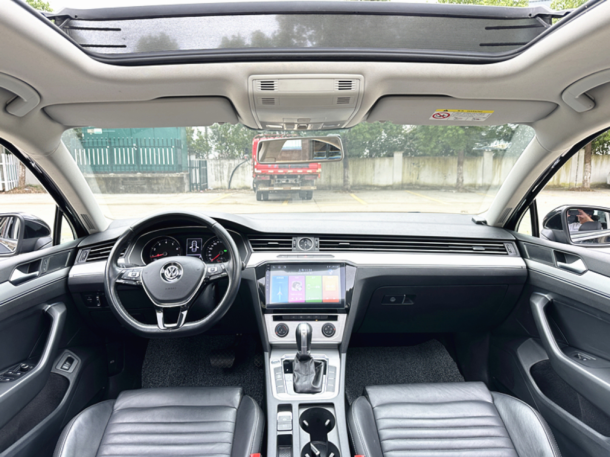 大眾 邁騰  2019款  280TSI DSG 領(lǐng)先型 國(guó)VI圖片