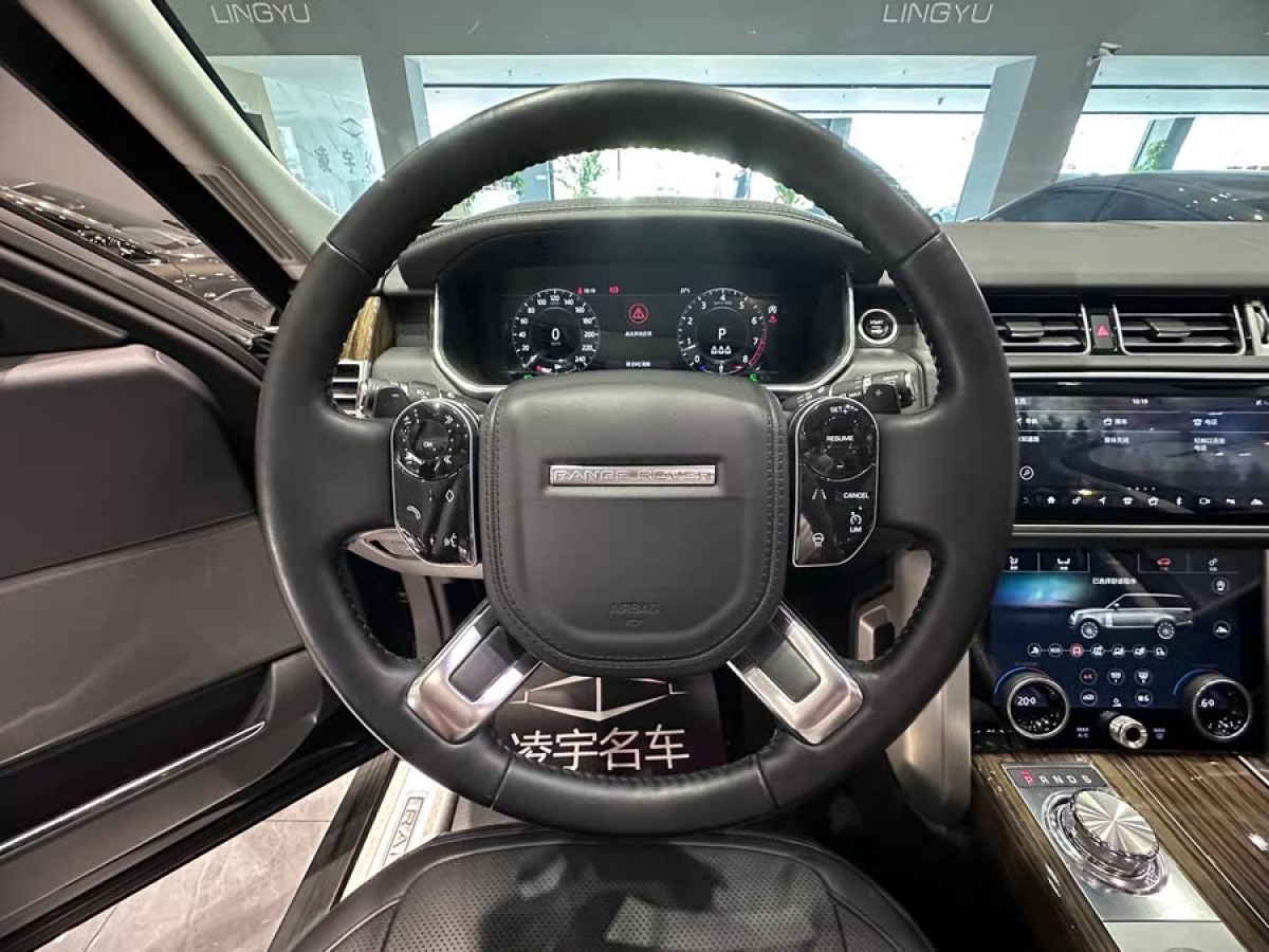 路虎 攬勝  2018款 3.0 V6 SC Vogue SE 創(chuàng)世加長版圖片